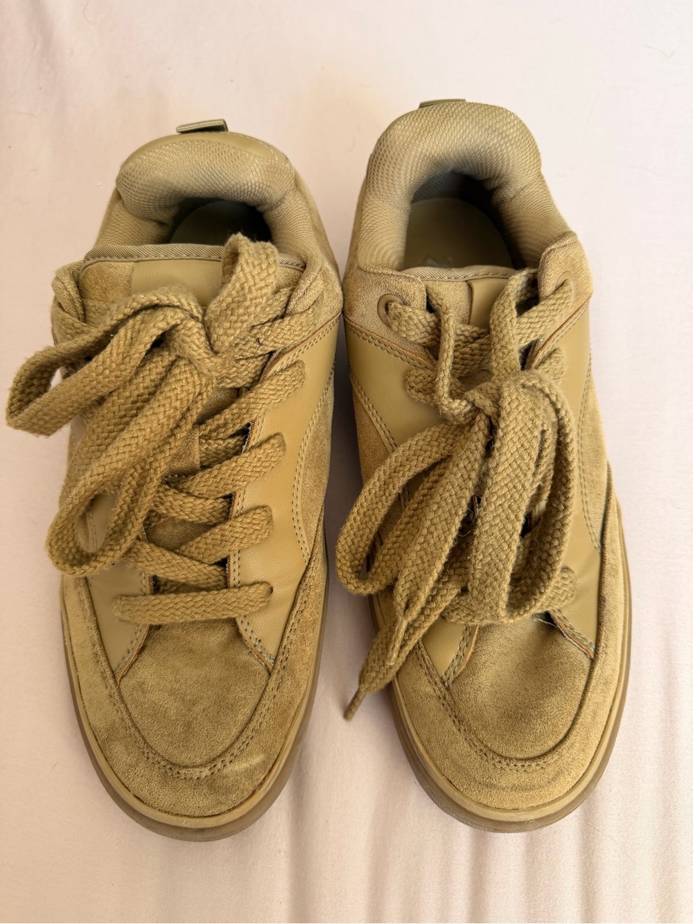 Casual Lace-Up Sneakers in Tan